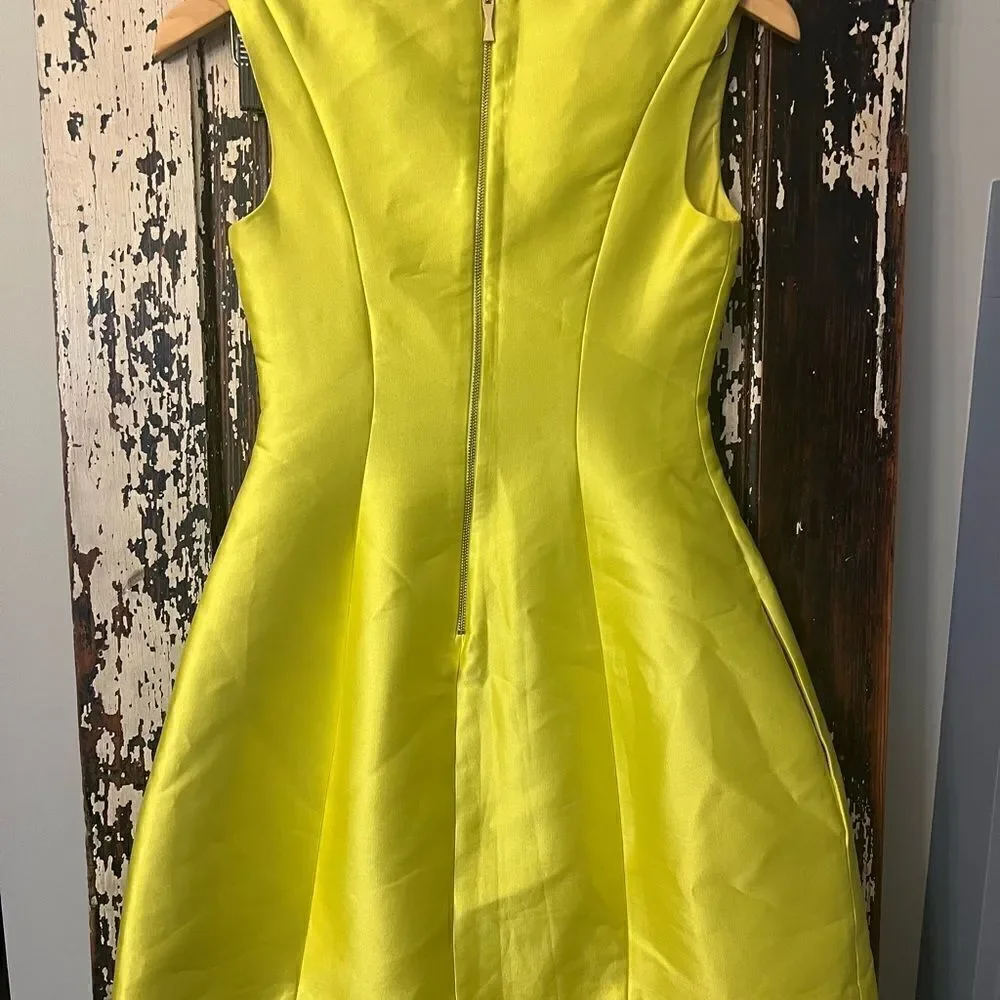 Kate Spade NY Structured Silk Mini Dress w Pockets. Size 00. Elegant. Classic.